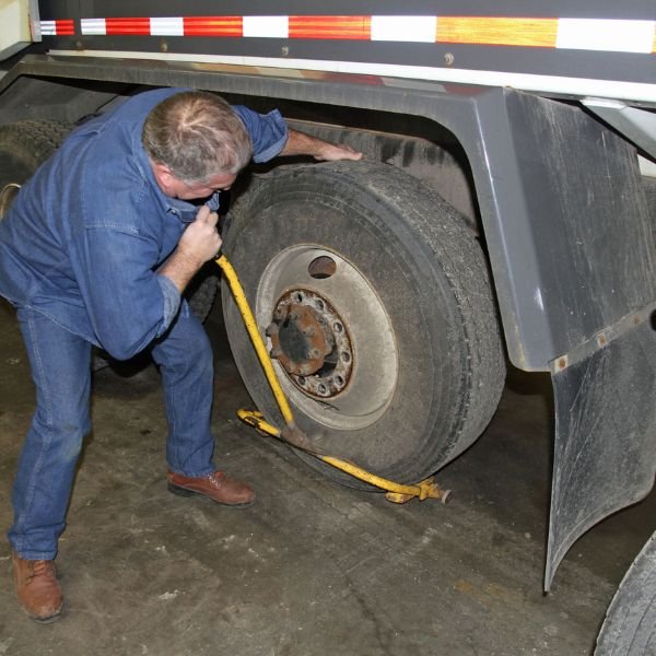 Heavy Duty Tire Change