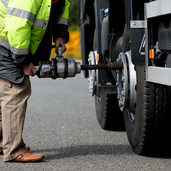 Heavy Duty Tire Change